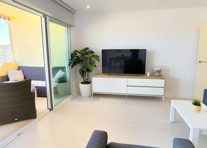 Marines Racons By Costa 데니아